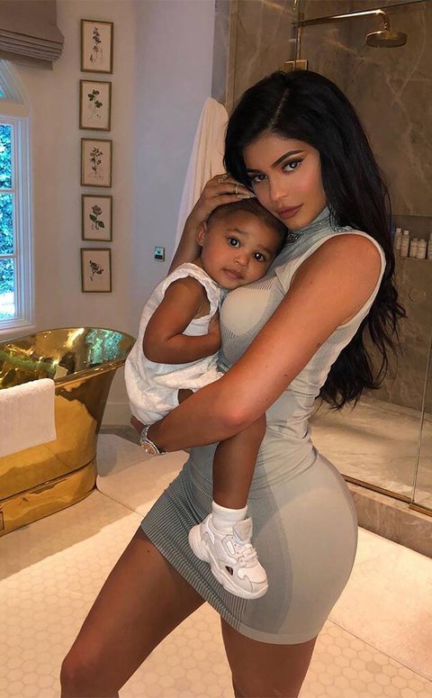 Kylie Jenner's viral 'Rise and Shine' 