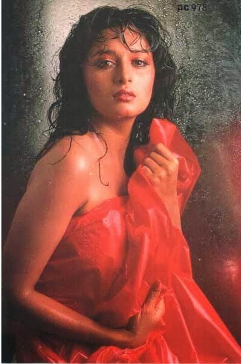 Madhuri Dixit Hot Photos At The Age Of 53 Make You Look Twice Starbiz Com Judge yourself i think she's the hottest milf in bollywood. starbiz