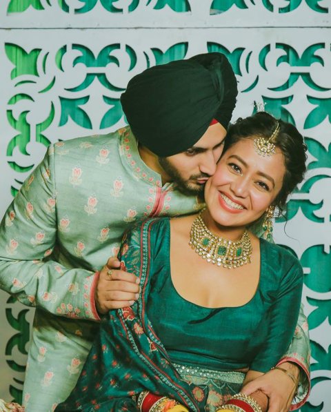 Hot Full Album Of Neha Kakkar And Rohanpreet Singh Wedding Photos Starbiz Com