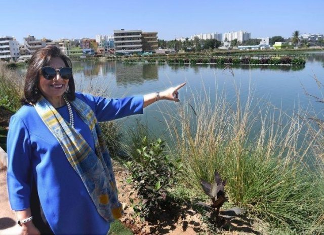 Forbes 1543999813 725x725