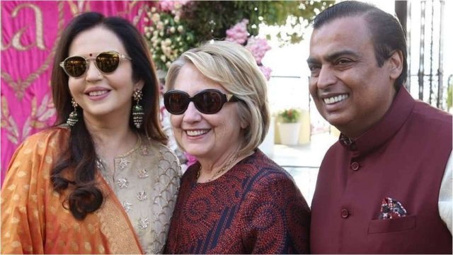 762786 Nita Mukesh Ambani Hilary Clinton