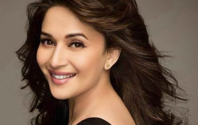 Madhuri Dixit 2 1900x