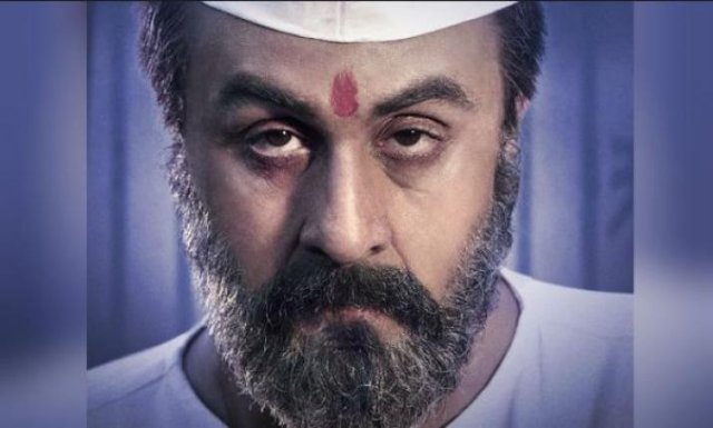 Sanju Review 1530263387