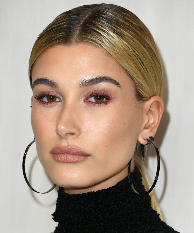 Hailey-Baldwin-Valentine-makeup-Ideas