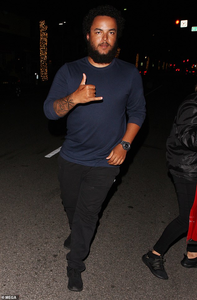 8974458 6631585 The 24 Year Old Cut A Casual Figur