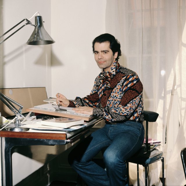 1 15505876217961565642199