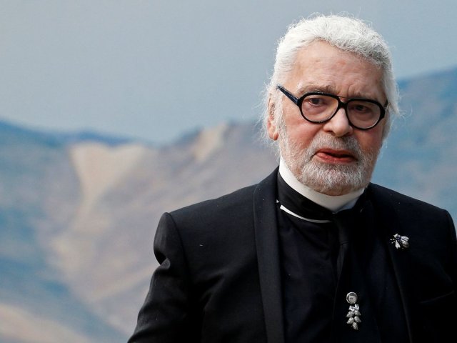 1german Designer Karl Lagerfeld Appears At The End