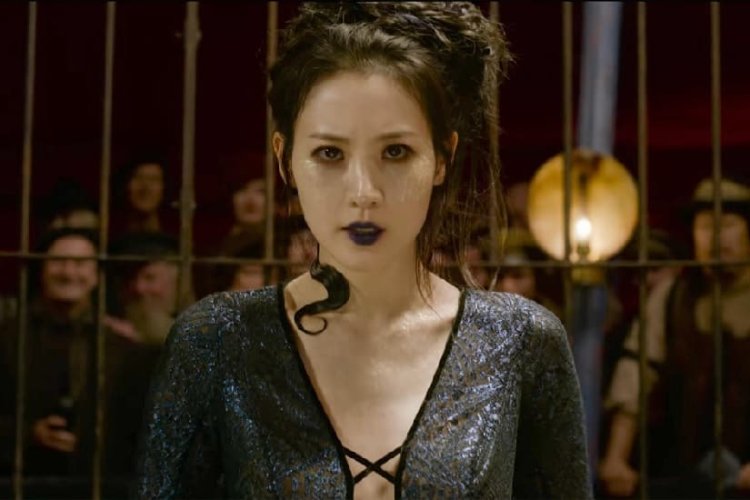 Claudia Kim as Nagini in Fantastic Beasts: The Crimes of Grindelwald. YouTube screengrab