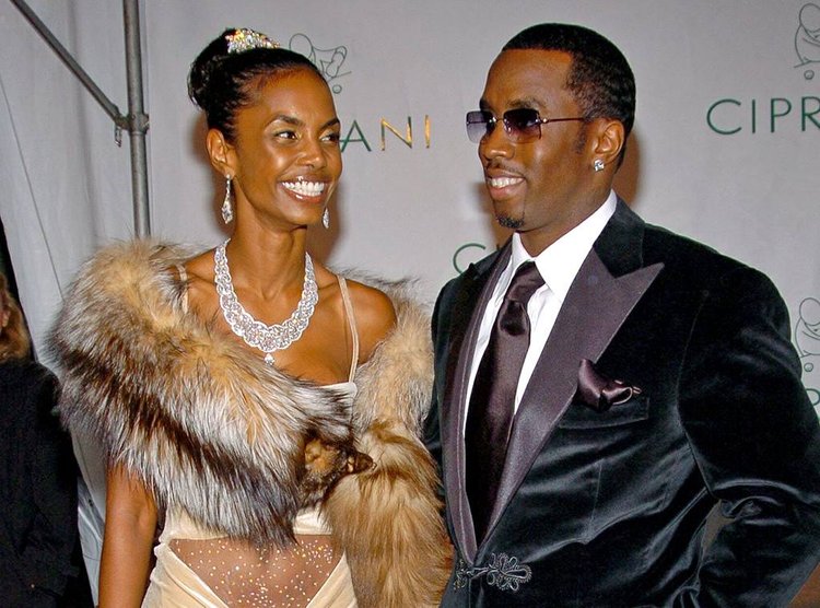 Kim Porter, Diddy�s Ex-girlfriend, Found Dead At Her Home In 