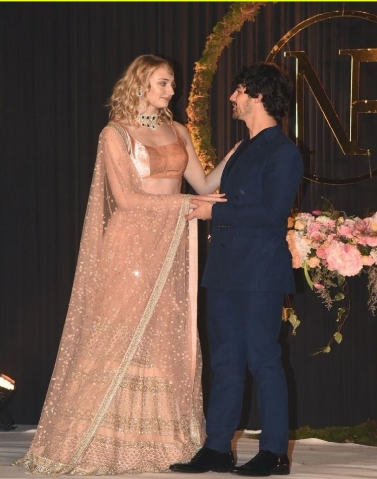 sophie turner lehenga
