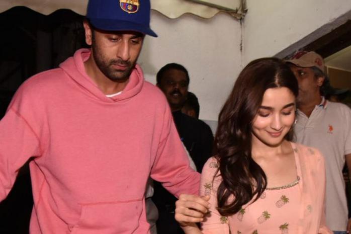 Photos Ranbir Kapoor Alia Bhatt Attend Raazi Speci