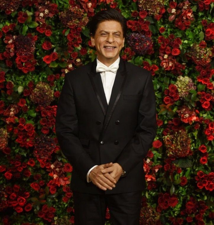 Shah Rukh Khan 1544857209 725x725