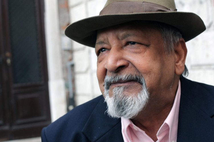 Vs Naipaul