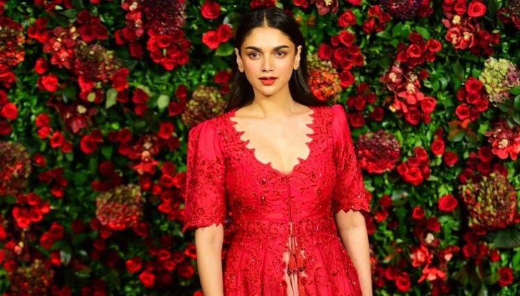 Hpse Fullsize 3746654453 Aditi Rao Hydari At Deepi