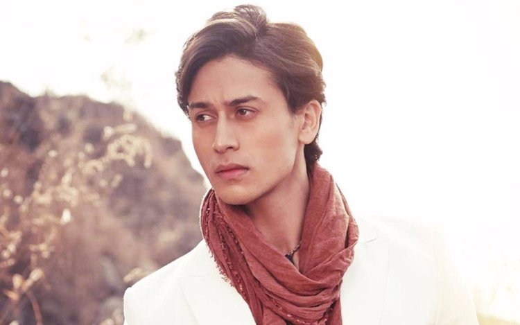 Tiger Shroff Feels Under Pressure After Resounding Success of - StarBiz.com