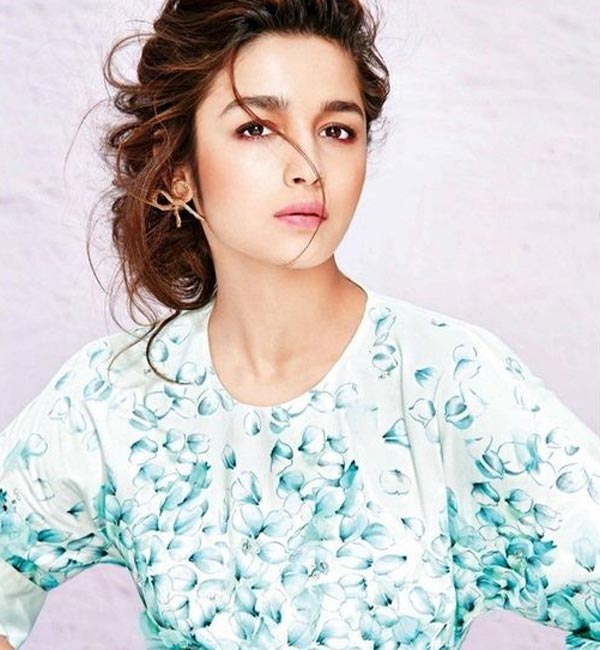 Alia Bhatt Beautiful R1