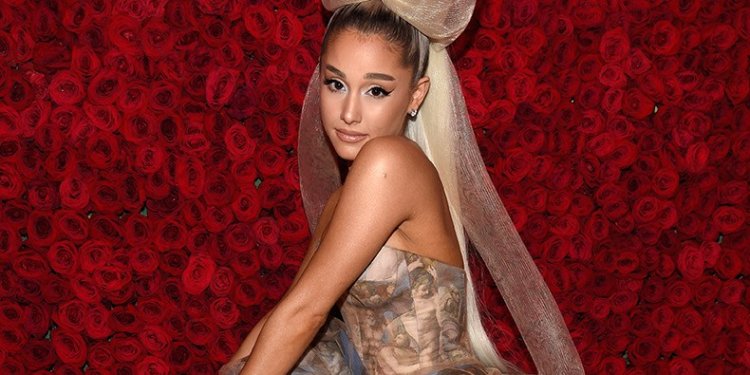Ariana Grande 6