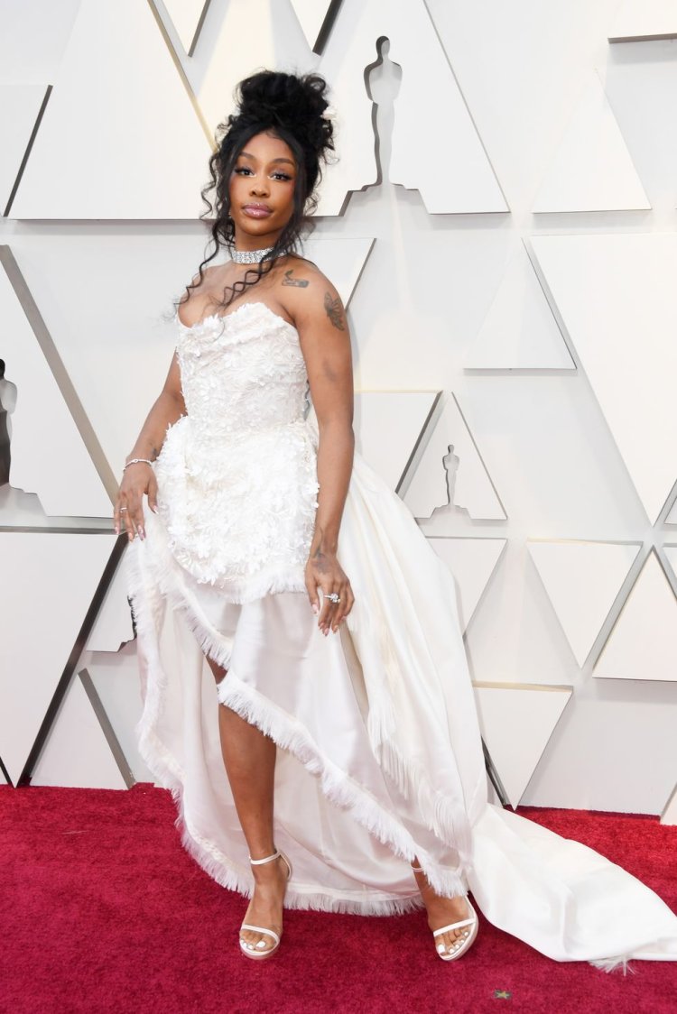 white red carpet gowns
