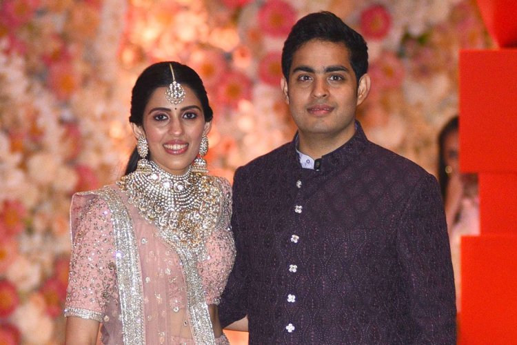 1 2243971 3834054413