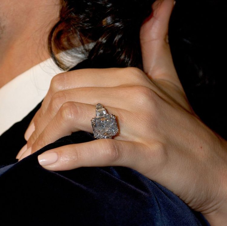 Jennifer Lopez's Engagement Rings Through The Years