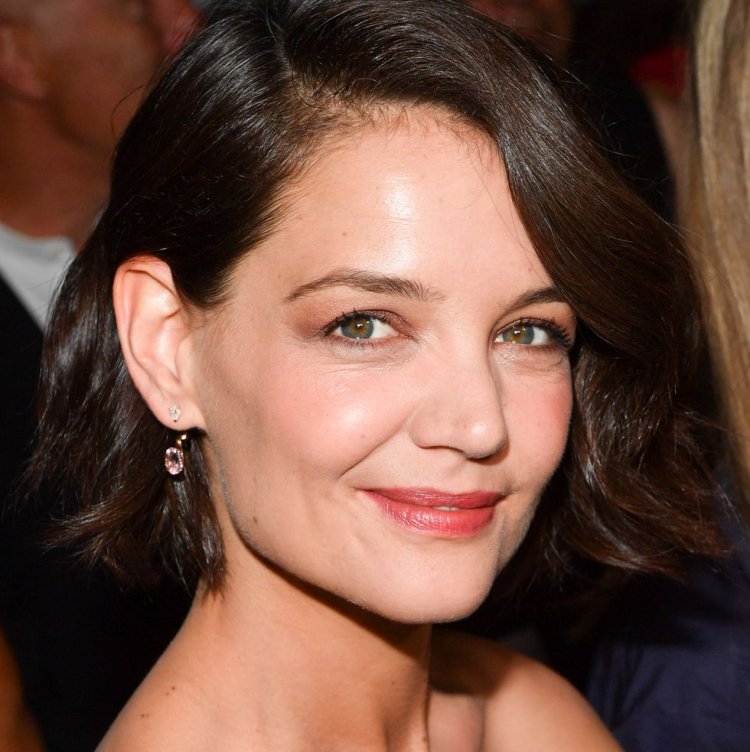 katie holmes shares a sexy shot her a flawless katie holmes shares a sexy shot her a flawless