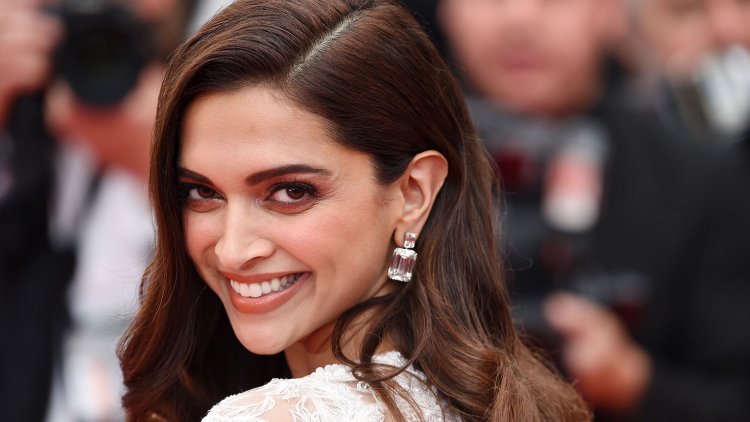 Can You Recognise Deepika Padukone In The First Lo