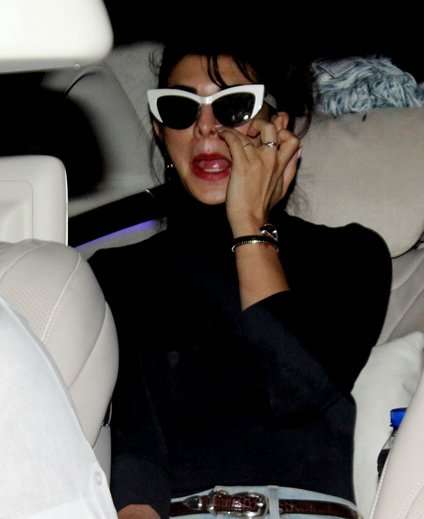 10 Super Awkward Pictures Of Bollywood Stars Click