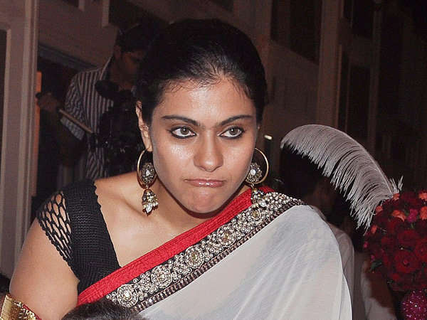 10 Super Awkward Pictures Of Bollywood Stars Click