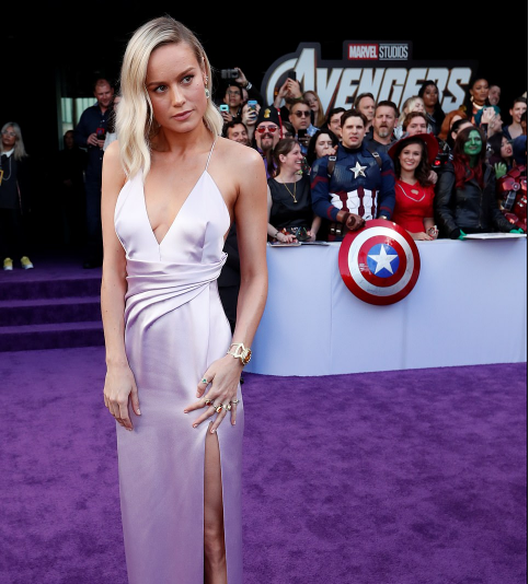 Her impressive low-cut dress helped to shine her beauty