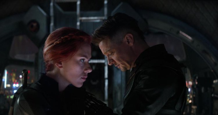 Scarlett Johansson Jeremy Renner