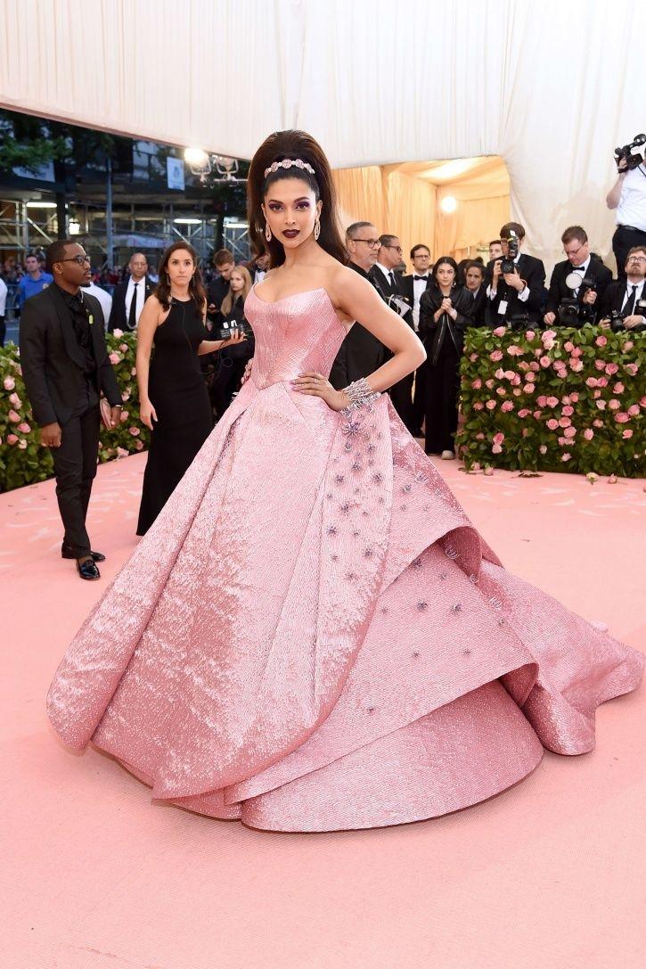 Deepika Padukone At Met Gala 2019 1557208474 725x7