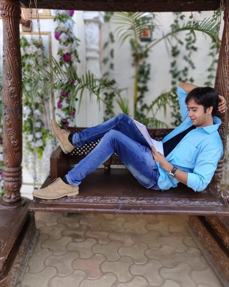 47586398 404753906751448 8831439784824119361 N