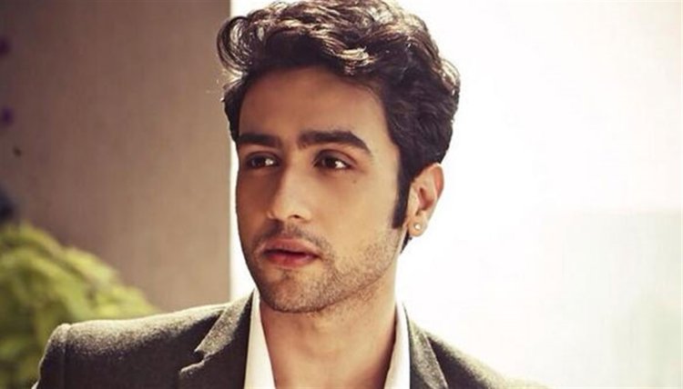 Adhyayan Suman 1900x