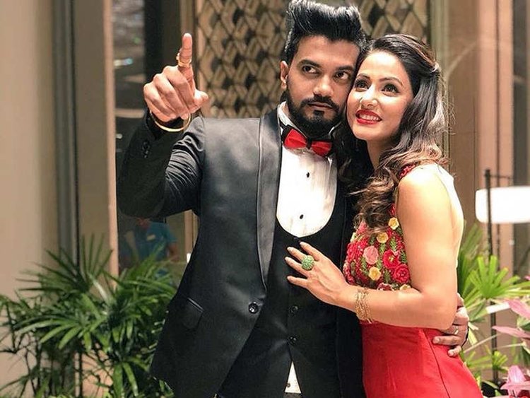 Hina Khan And Her Boyfriend Rocky Jaiswal Enjoying Their Vacation In