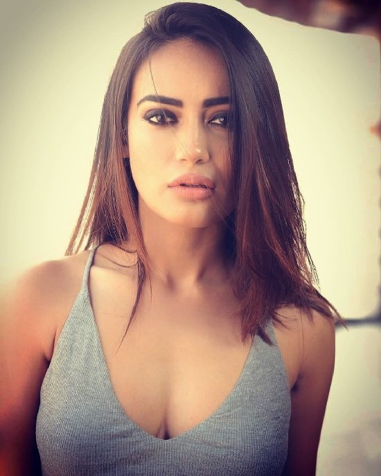 Surbhi Jyoti hot photo