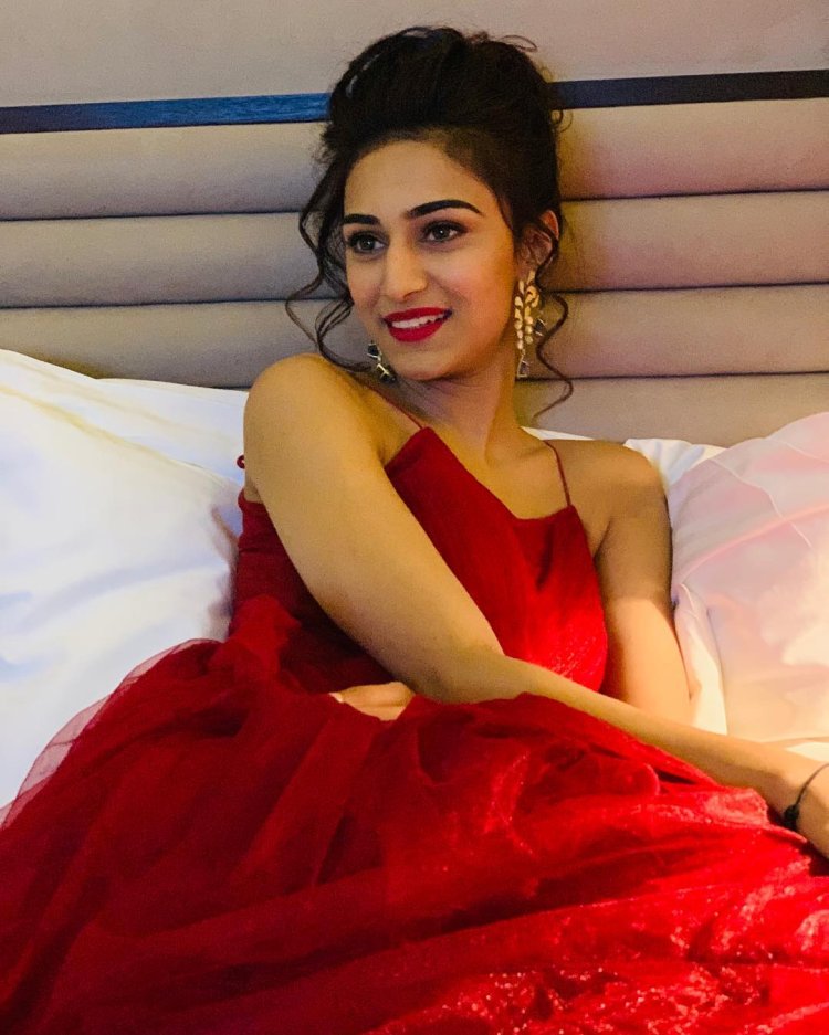 Erica-Fernandes-Top-50-Most-Desirable-Women