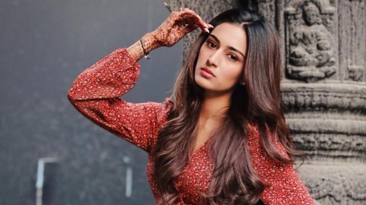 Erica-Fernandes-Top-50-Most-Desirable-Women