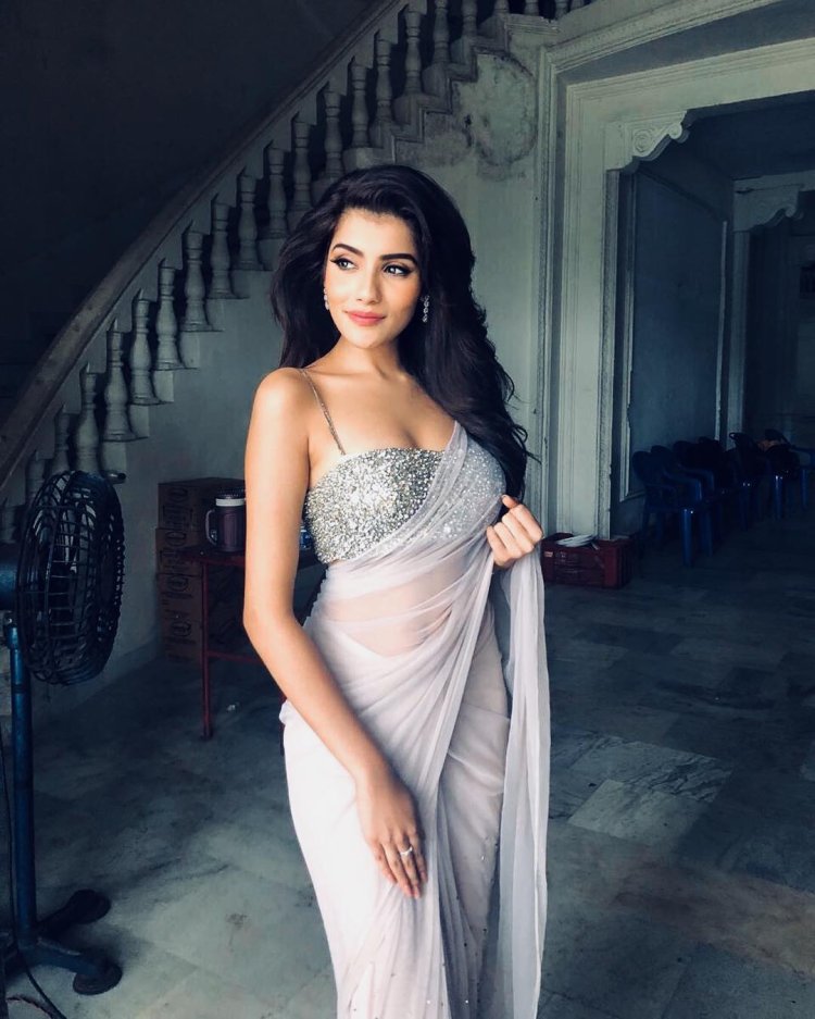 Top 50 Most Desirable Women Aditi4