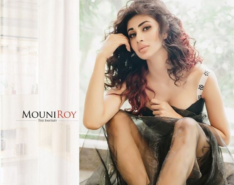 Mouni Roy Santabanta Compressed