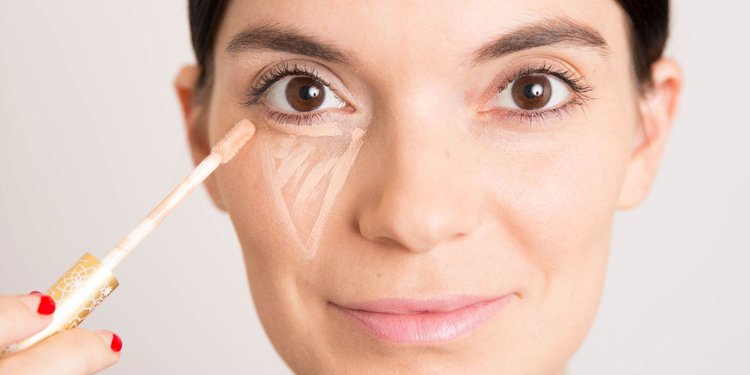 Top 5 Concealers That Will Cover Your Dark Circles In Seconds