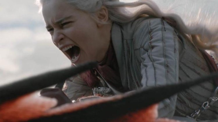 Game of Thrones: daenerys burns kings landing