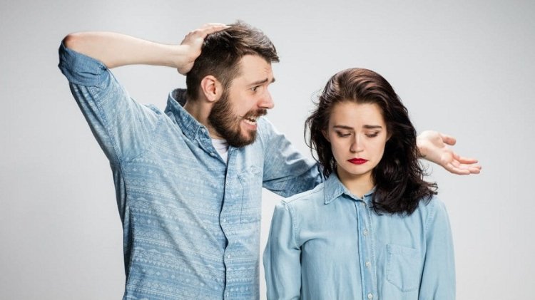 Fighting Couple 1 Crosswalk