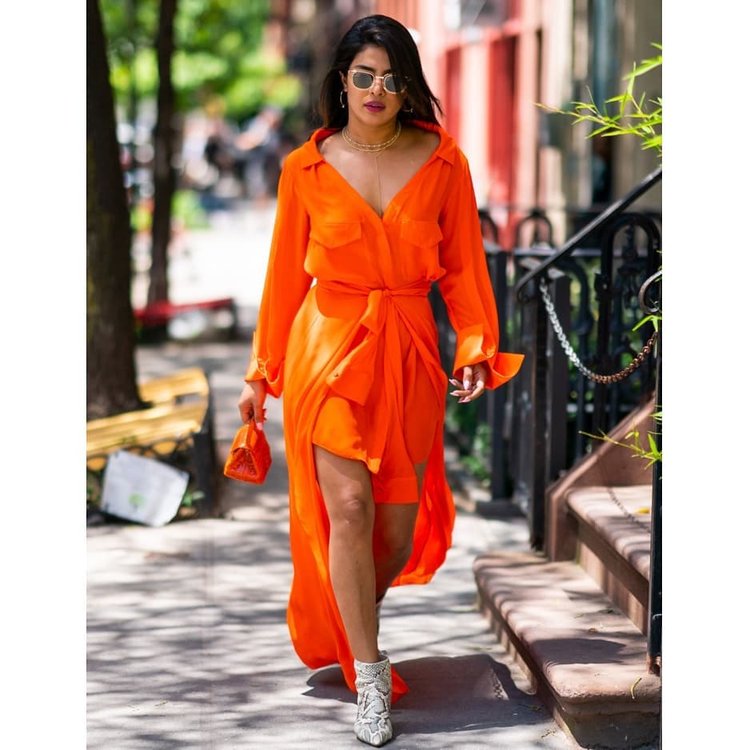 Decode Orange Dressing: Priyanka Chopra, Katrina Kaif Show How ...