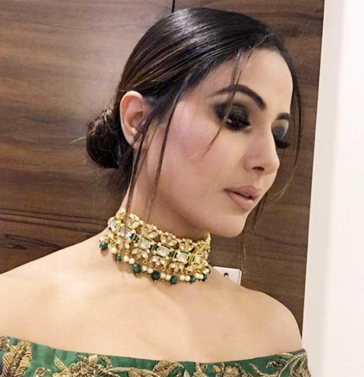 3hina Khans Elegant Bun Looks Beautiful