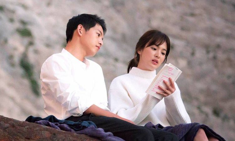 Korean couple Song Joong Ki and Song Hye Kyo OFFICIALLY divorced