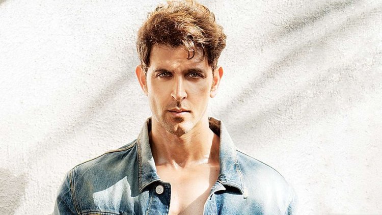 Hrithik Roshan Shares The Stage With Madhuri