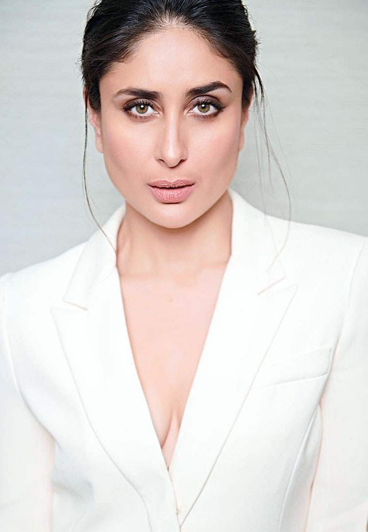 Kareena Kapoor Khan Blew Netizens Away With Her Angrezi Medium Look ...