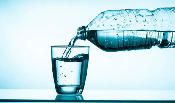 how to get glowing skin in 2 weeks: water intake