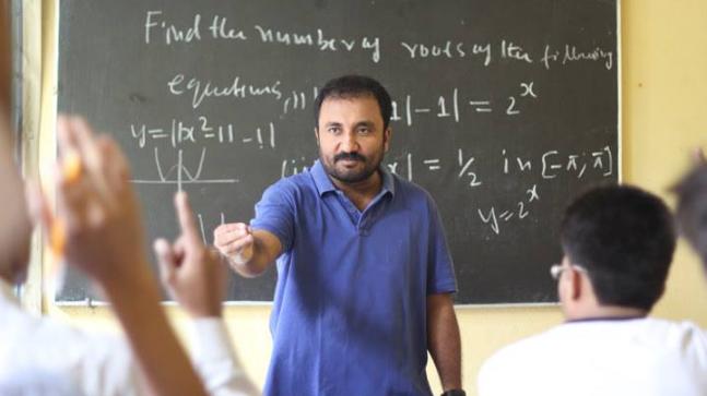 Anand Kumar teaches underprivileged children