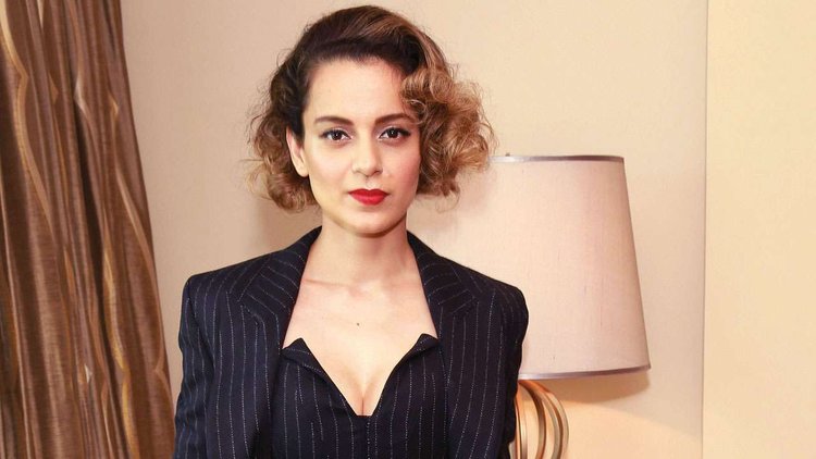 Fiery Wispy Curls Kangana Ranaut